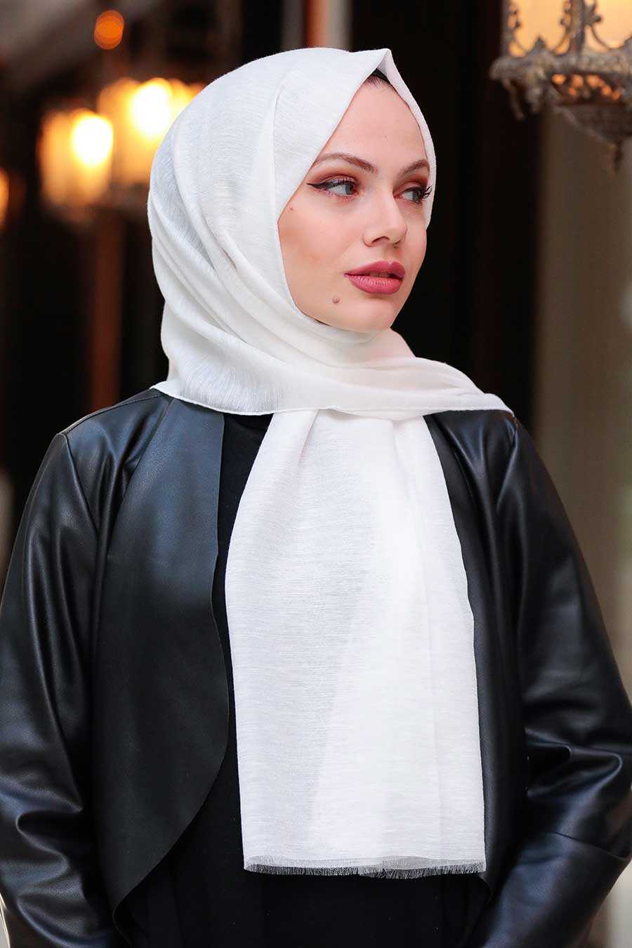 White Hijab Shawl 48410B